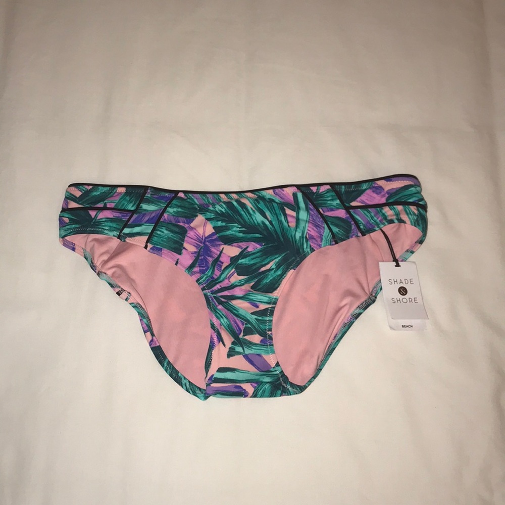 Beach print bathing suit bottoms